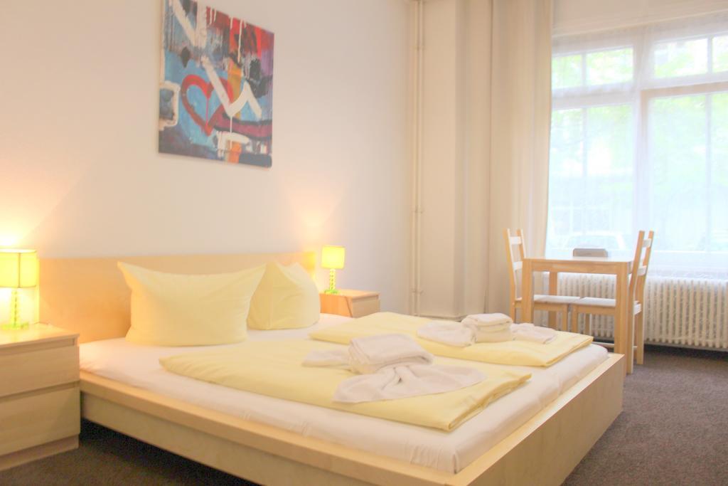 Pension Central Hostel Berlin Eksteriør billede