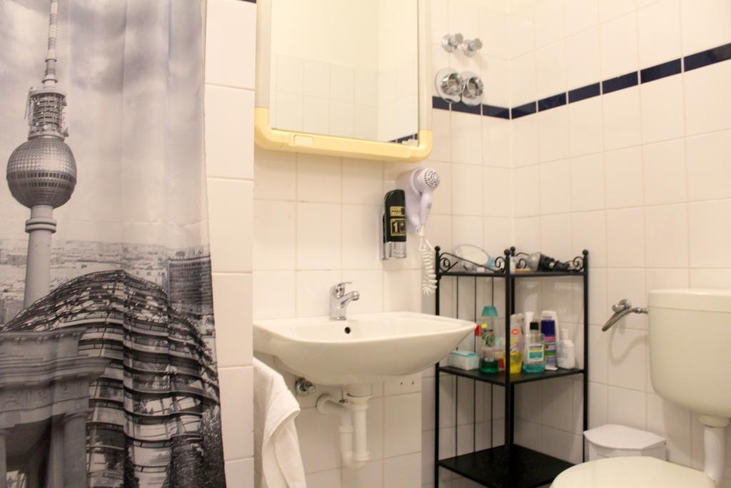 Pension Central Hostel Berlin Eksteriør billede