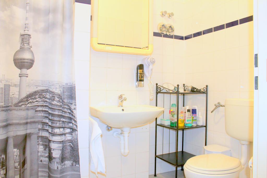 Pension Central Hostel Berlin Eksteriør billede