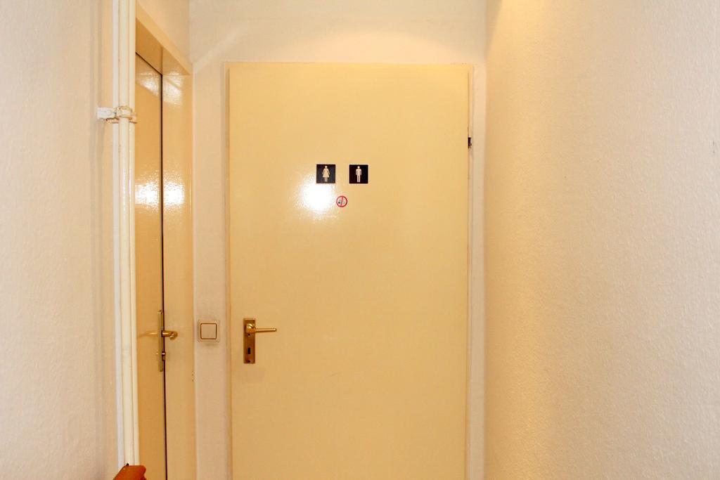 Pension Central Hostel Berlin Eksteriør billede