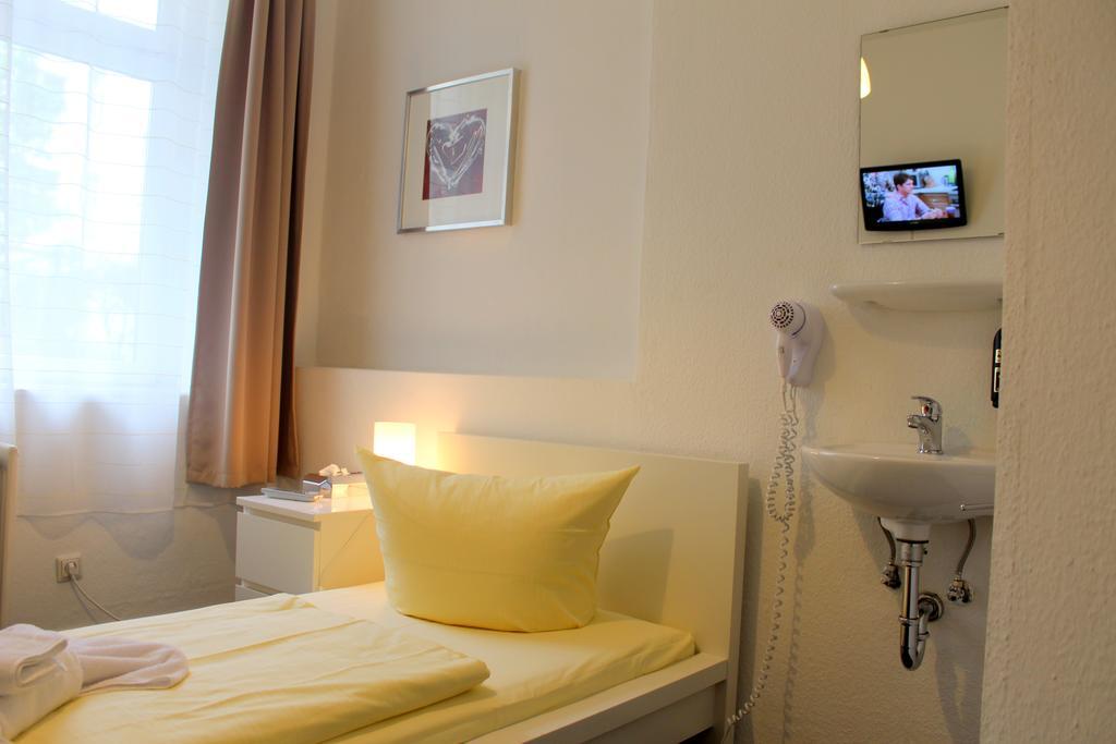 Pension Central Hostel Berlin Eksteriør billede