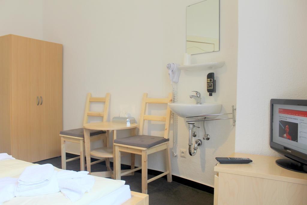 Pension Central Hostel Berlin Eksteriør billede