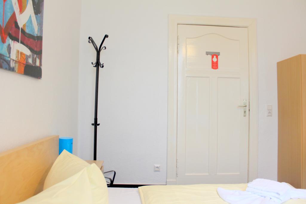 Pension Central Hostel Berlin Eksteriør billede